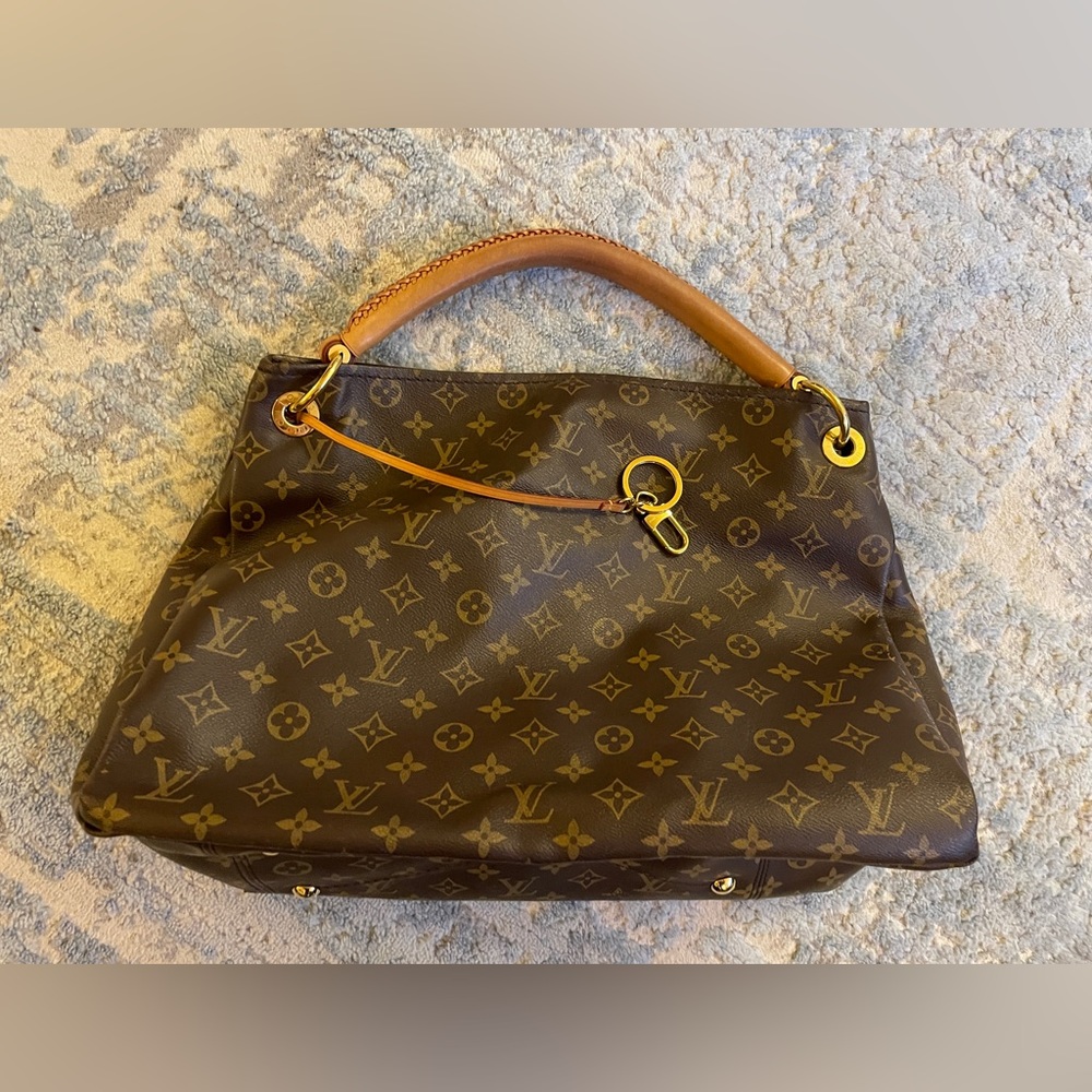 Louis Vuitton Artsy MM Monogram Canvas Hobo Shoulder Tote Bag Top Handle Handbag